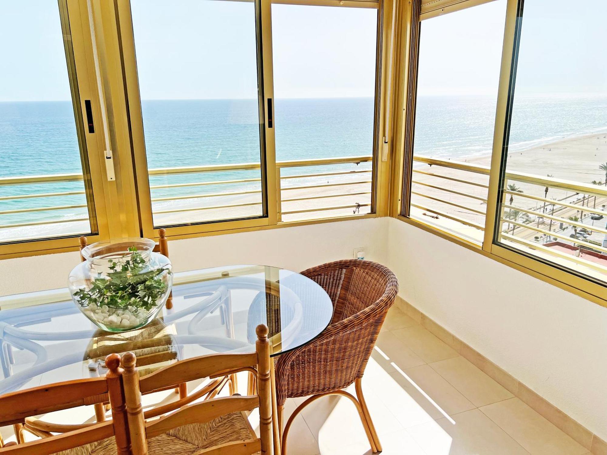 Oasis Frente Al Mar. Parking Gratis Apartman El Campello Kültér fotó