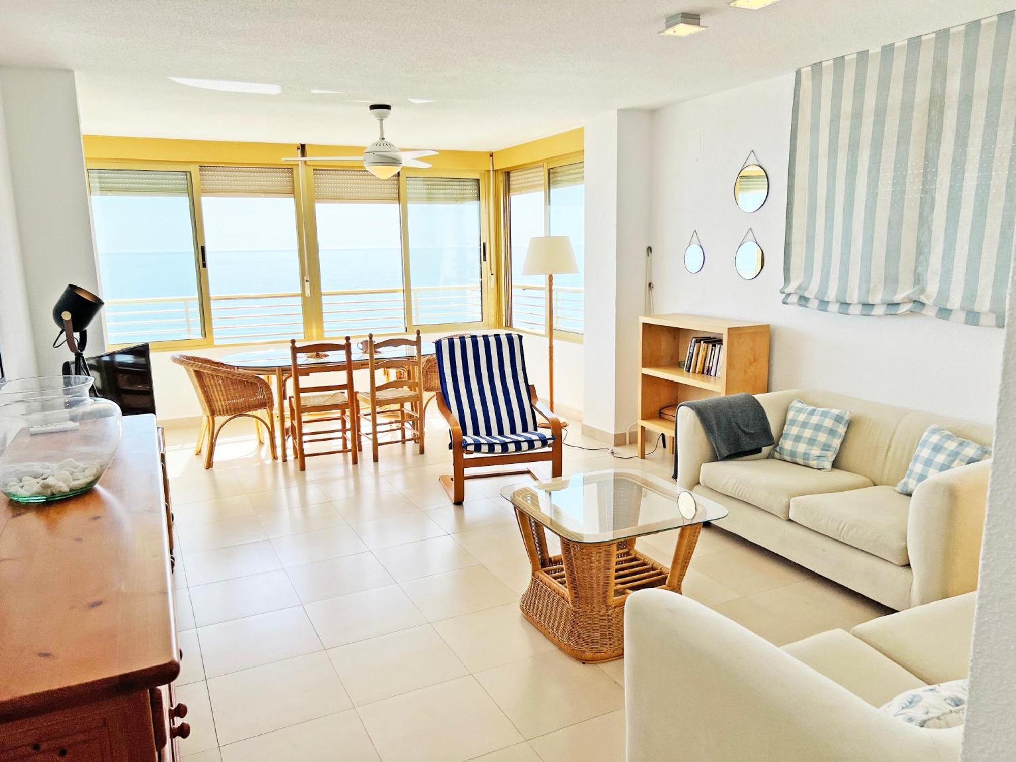 Oasis Frente Al Mar. Parking Gratis Apartman El Campello Kültér fotó