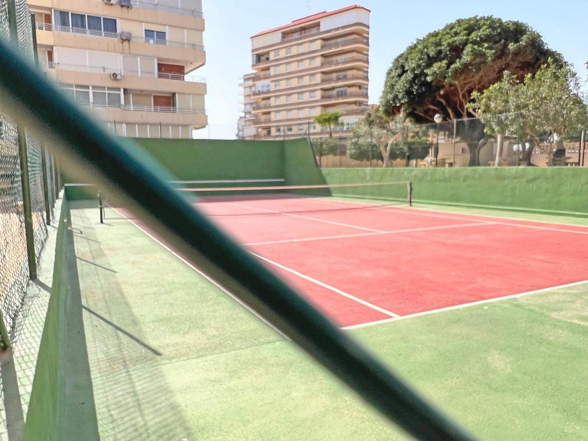 Oasis Frente Al Mar. Parking Gratis Apartman El Campello Kültér fotó