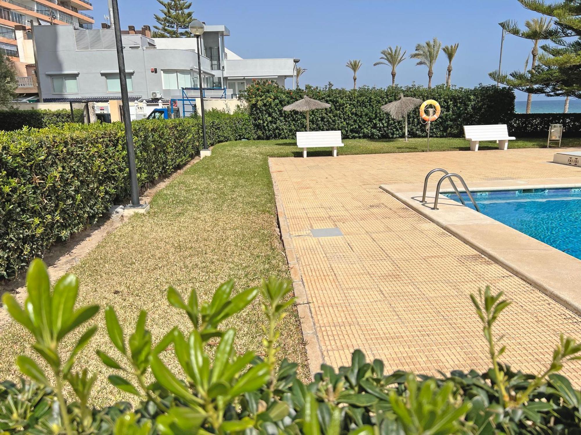 Oasis Frente Al Mar. Parking Gratis Apartman El Campello Kültér fotó