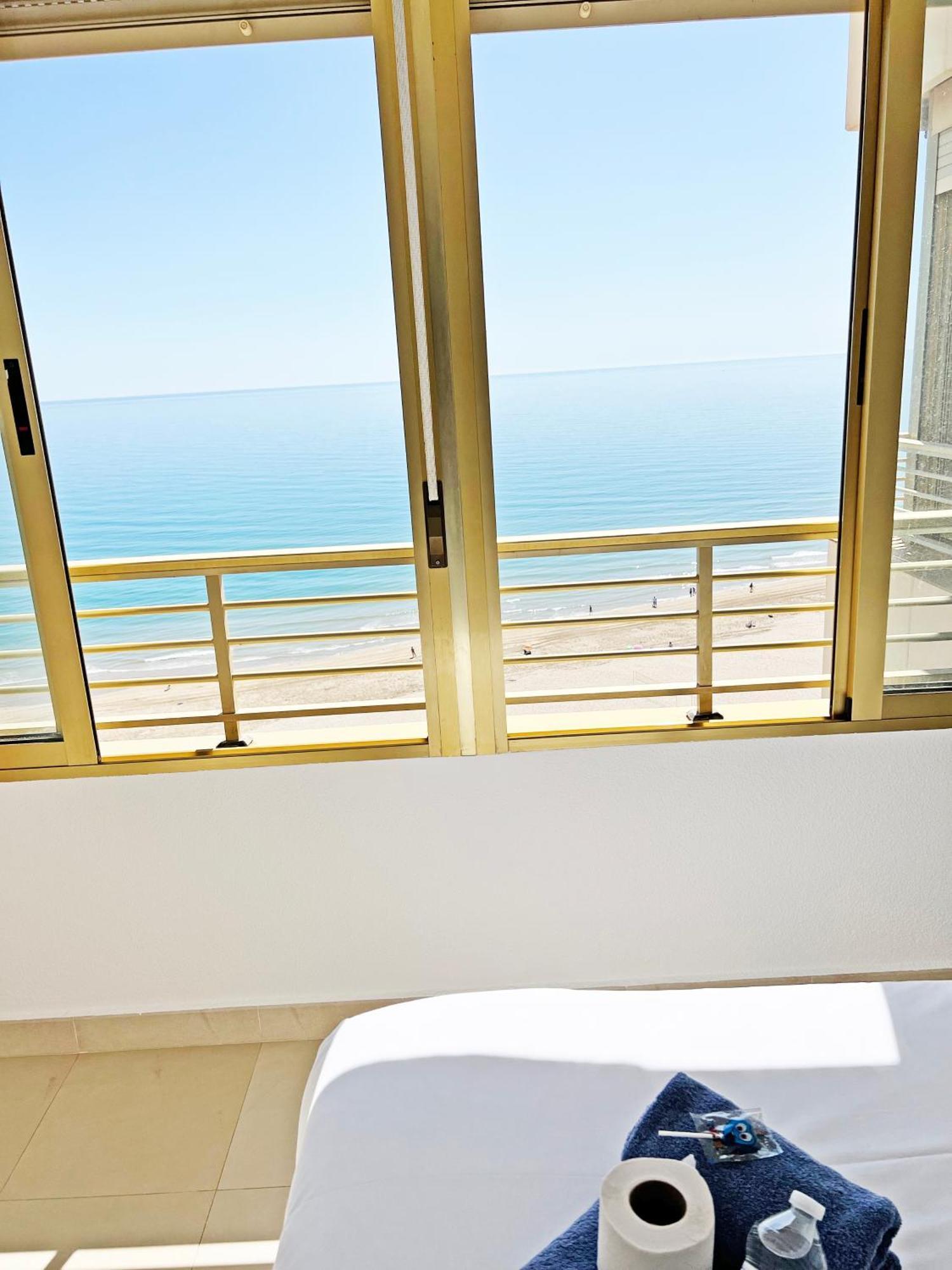 Oasis Frente Al Mar. Parking Gratis Apartman El Campello Kültér fotó