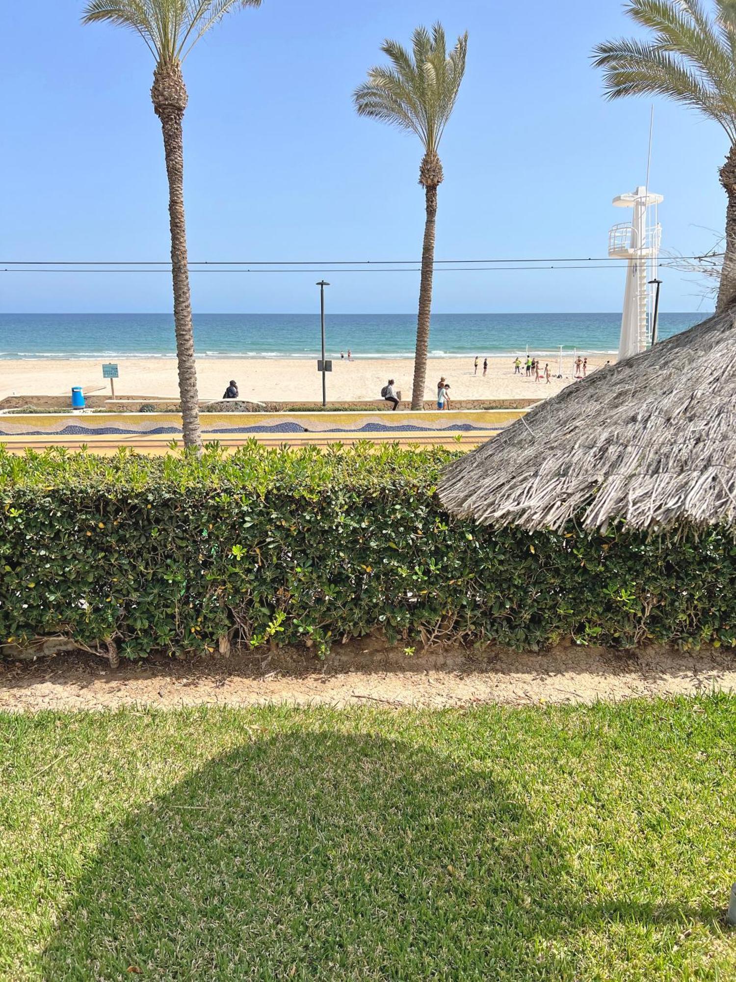 Oasis Frente Al Mar. Parking Gratis Apartman El Campello Kültér fotó