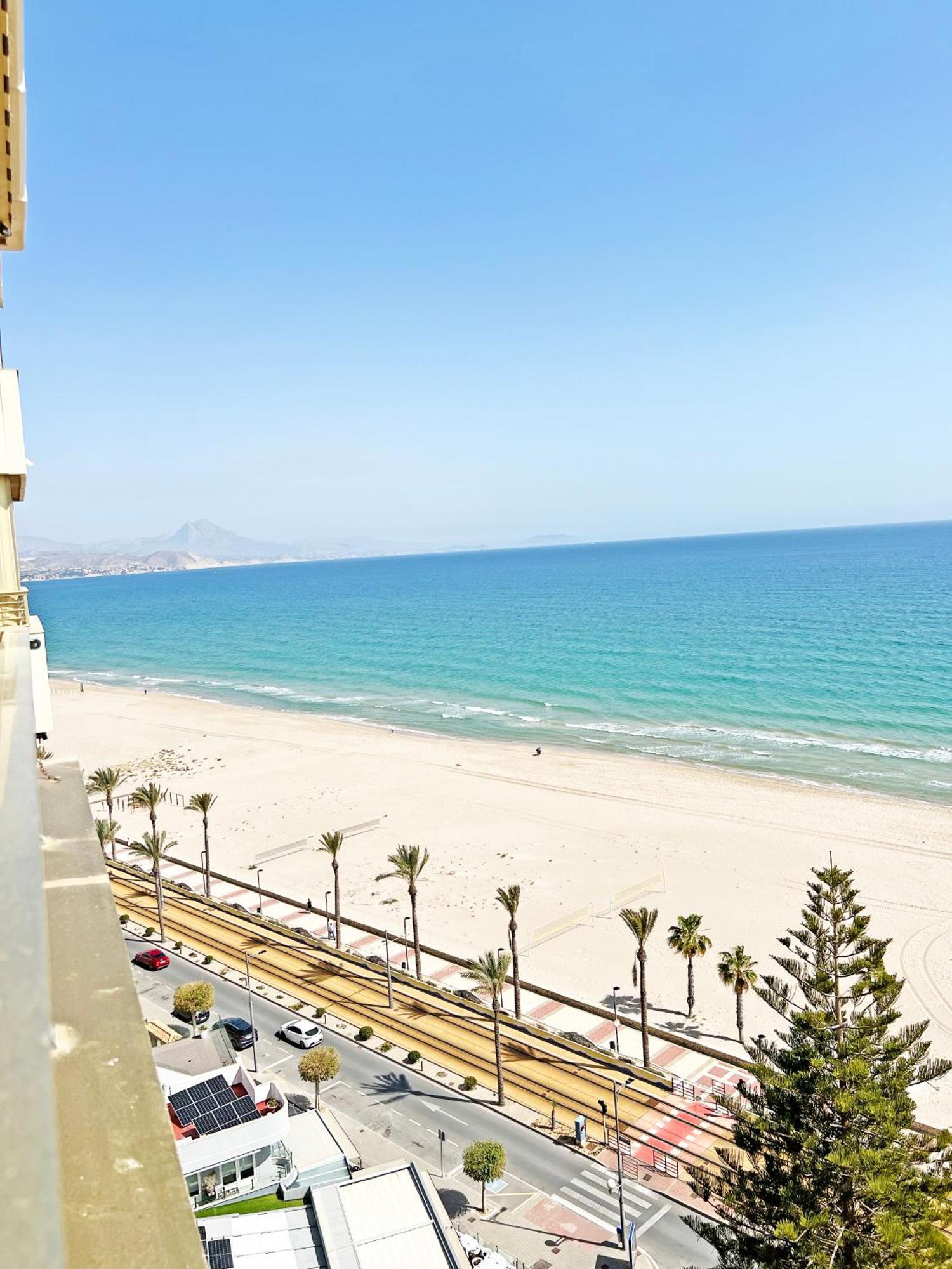 Oasis Frente Al Mar. Parking Gratis Apartman El Campello Kültér fotó