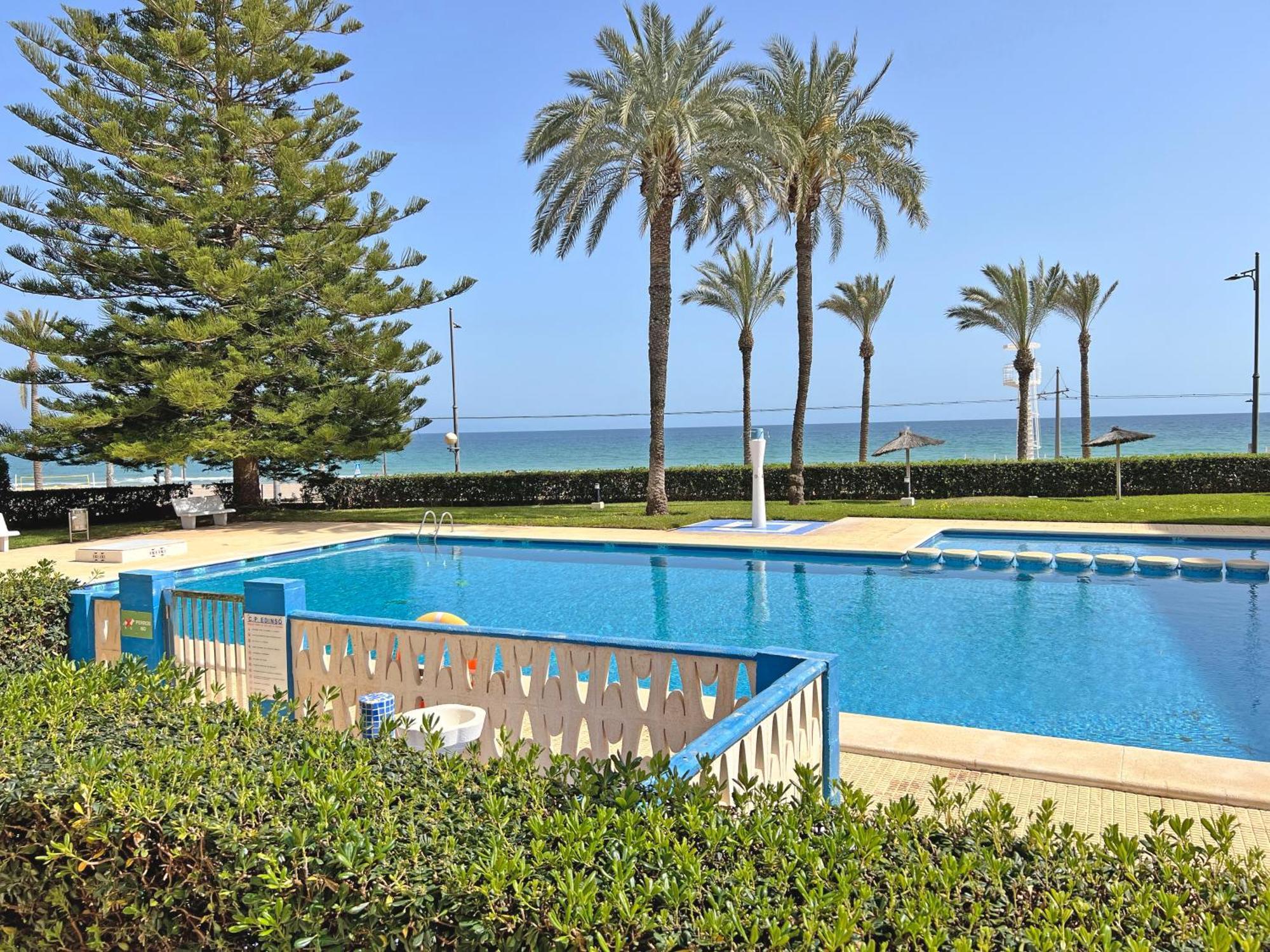Oasis Frente Al Mar. Parking Gratis Apartman El Campello Kültér fotó