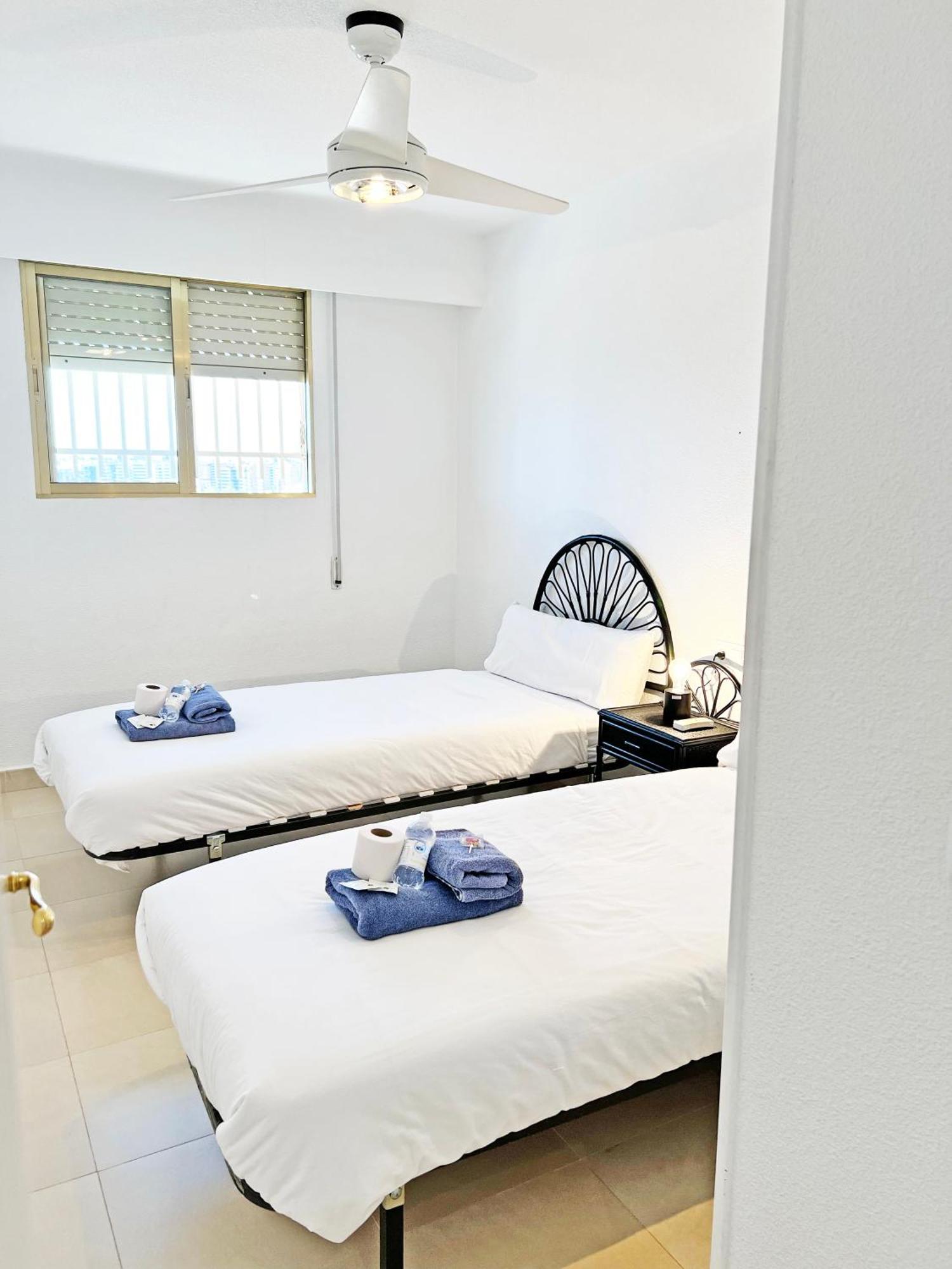 Oasis Frente Al Mar. Parking Gratis Apartman El Campello Kültér fotó