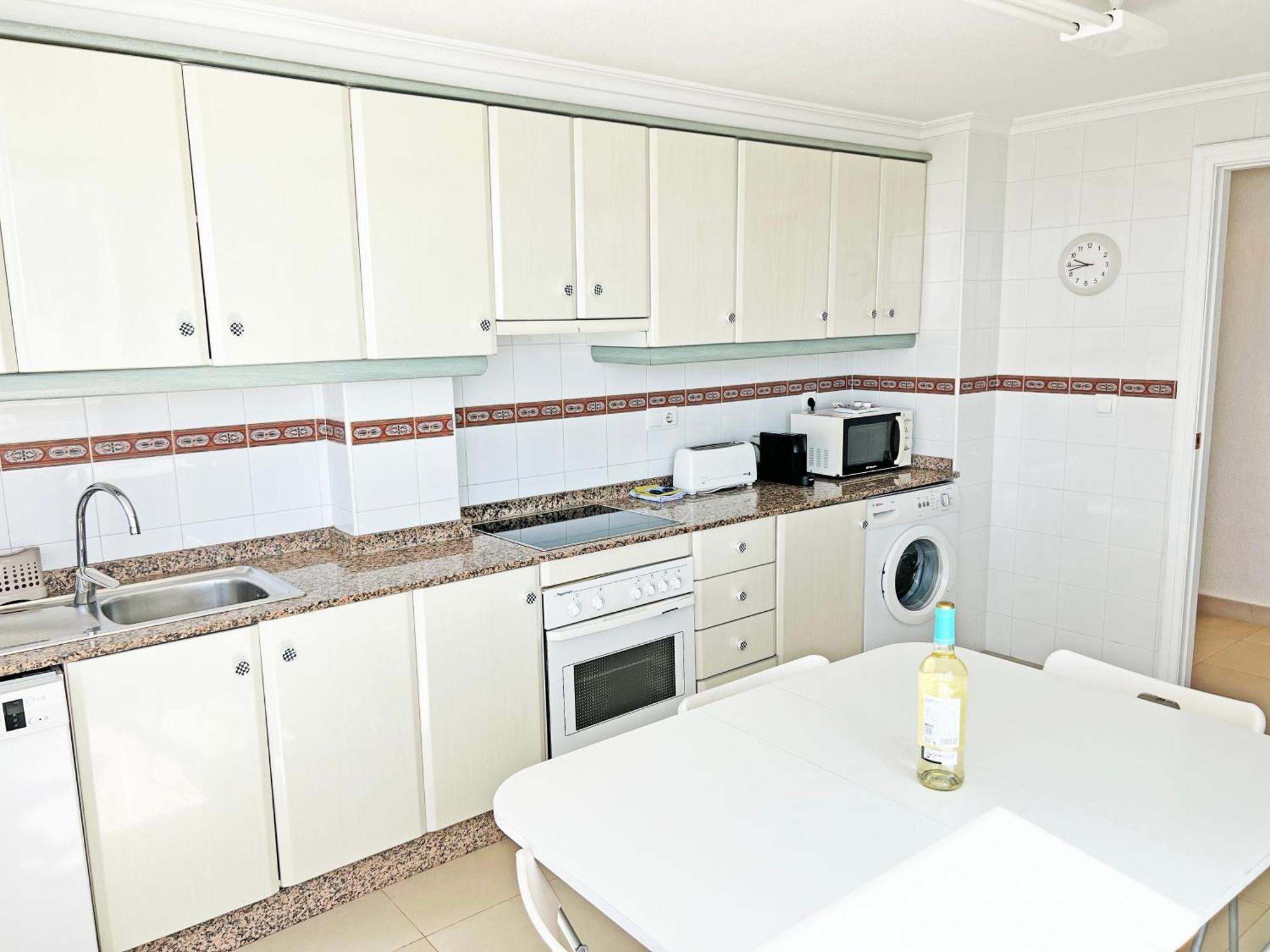 Oasis Frente Al Mar. Parking Gratis Apartman El Campello Kültér fotó
